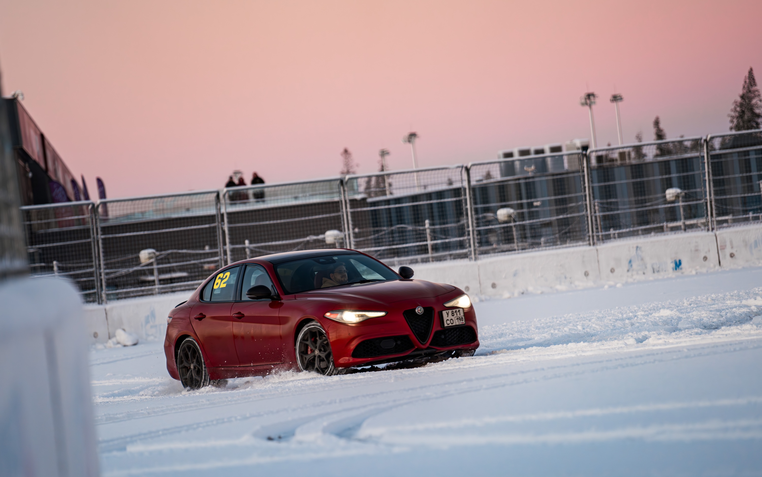 Семейный триумф: в Ленинградской области прошел первый ралли-квест «Игора Драйв»